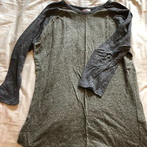 Heatherd color “Randy” T-shirt